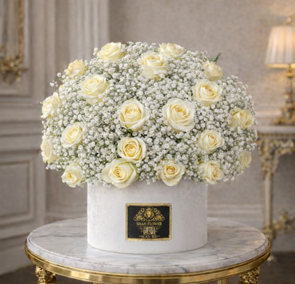 White Roses - Velvet Box